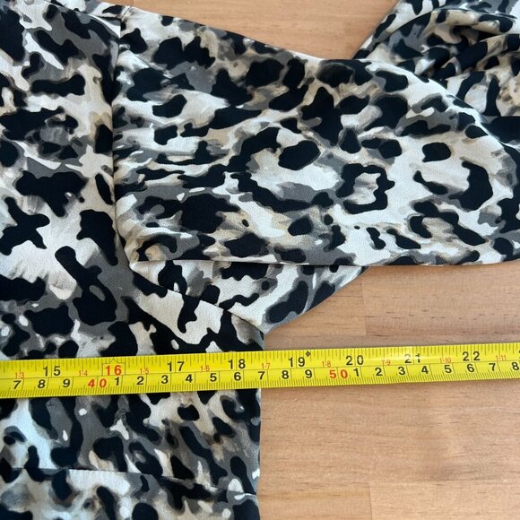 Vince Camuto Womens Loose Raglan Animal Print Blouse XS Natural Taupe - Picture 10 of 11